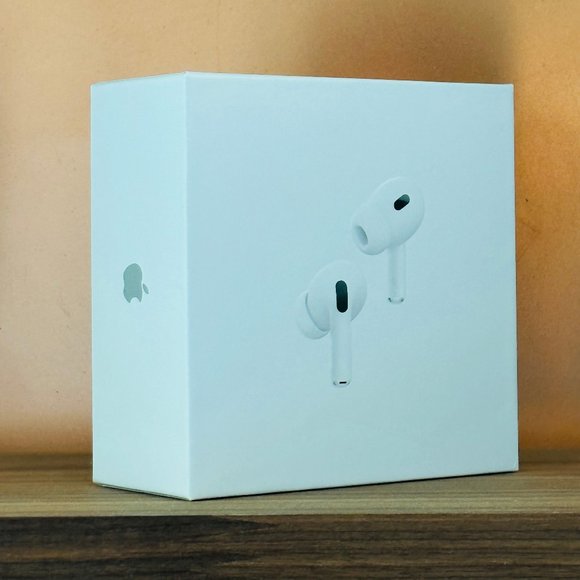 AirPods Pro (2nd Gen) with MagSafe Charging Case - Open Box - Picture 1 of 7